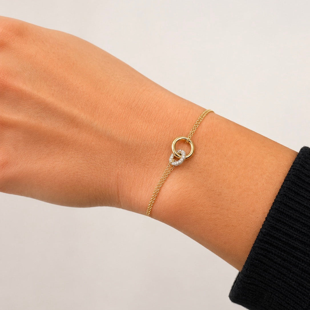 Yellow Gold Interlocking Circle Pave Bracelet