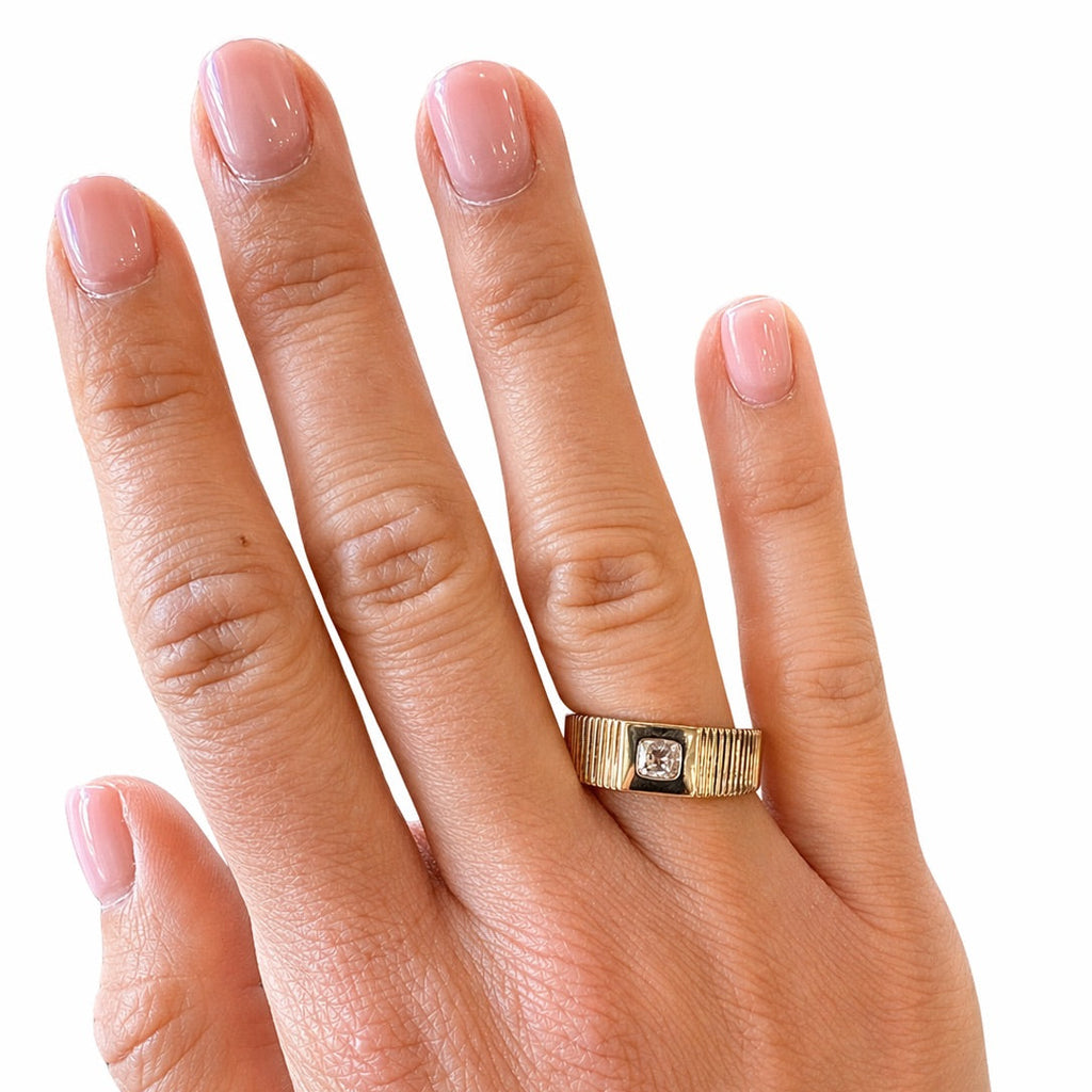 Ribbed Band Diamond Solitaire Ring