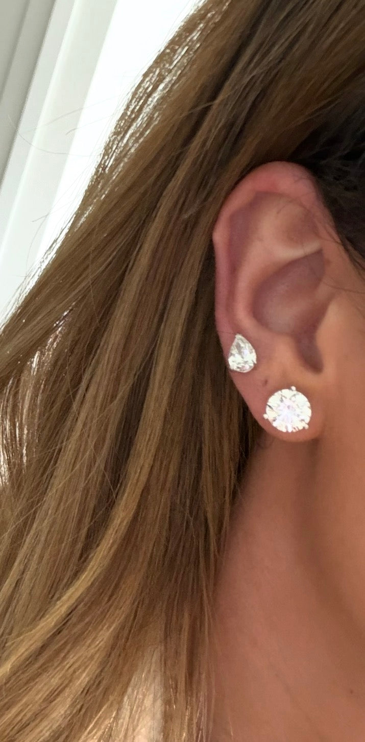 2 CT TW Pear Lab Grown Studs
