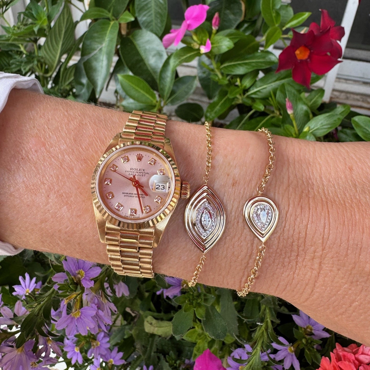 Large Bezel Teardrop Bracelet