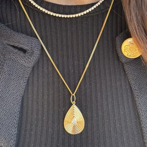 Yellow Gold Teardrop Pendant Necklace